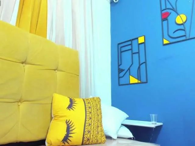 LuciaSpear on BongaCams