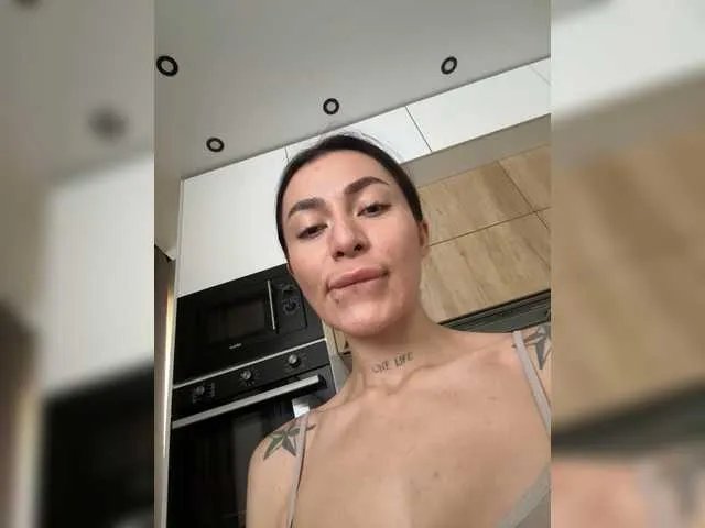 Lunadesire on BongaCams