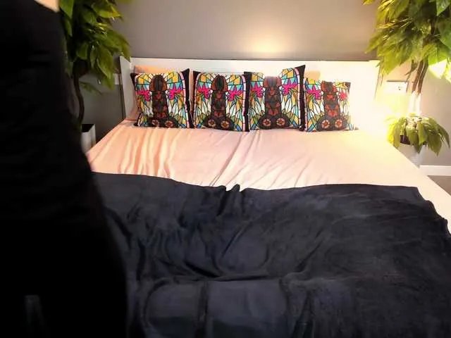 LunaLicks on BongaCams