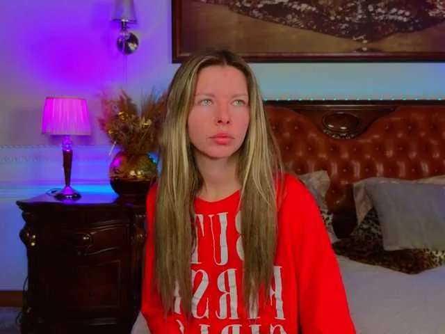 LunaRishi on BongaCams