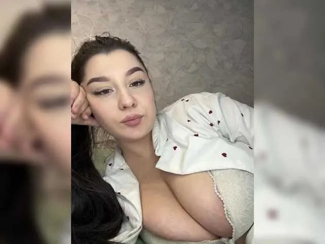 Freechat M-O-L-N-I-Y-A on BongaCams