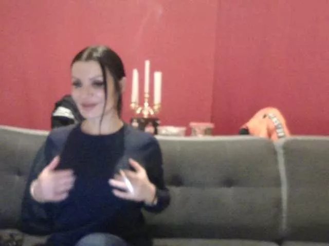 madamedecuir on BongaCams