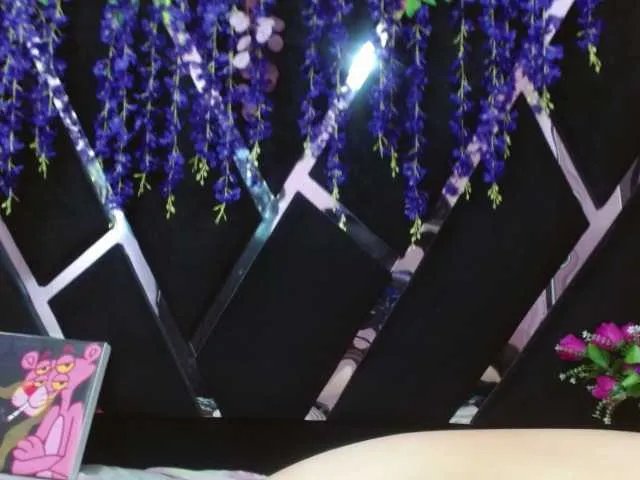 MarianaThompson on BongaCams