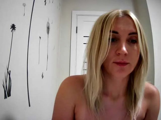 MarryEmm on BongaCams