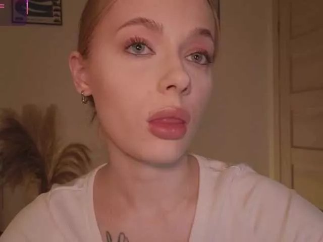 mayshy on BongaCams