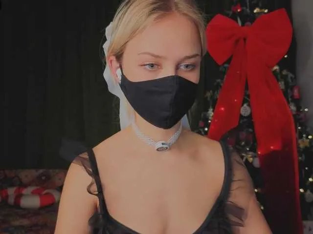 Meeeeow on BongaCams