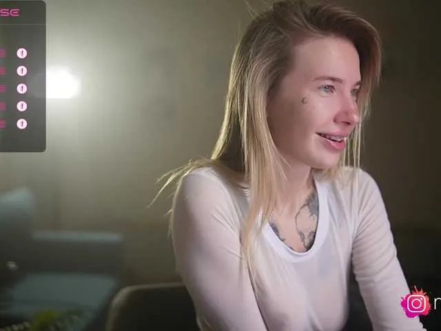 mel-collins on BongaCams