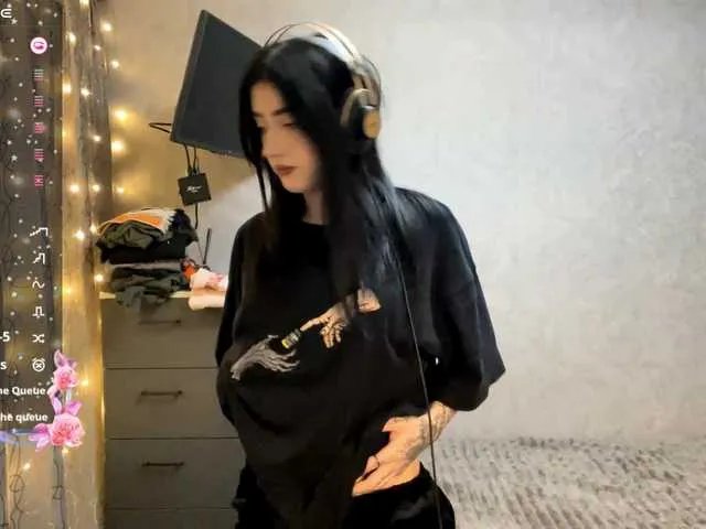 meowluly on BongaCams