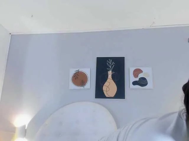 mhia-paris on BongaCams