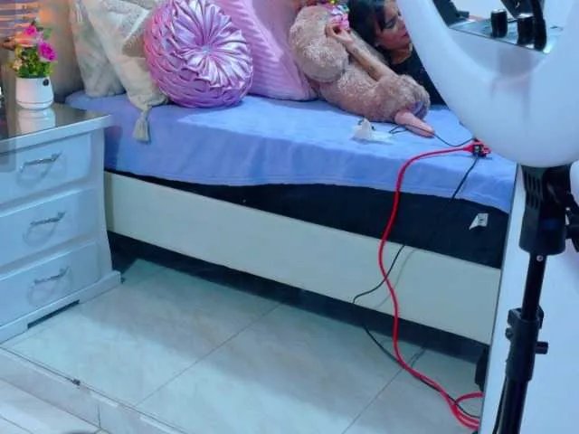 MhiaBella on BongaCams