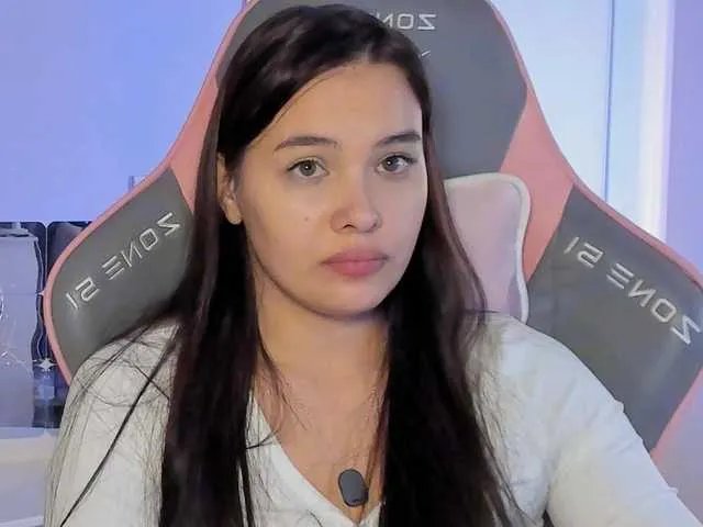 Mia-mit on BongaCams