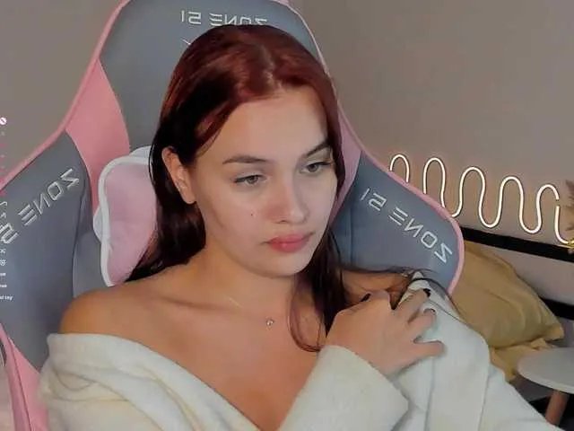 Mia-mit on BongaCams