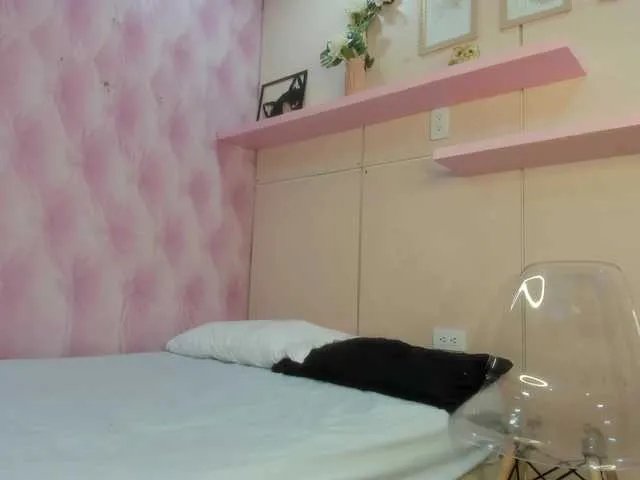 MiaRivers — hello daddy hru today? i want play with my pussy now, maybe with u ? 