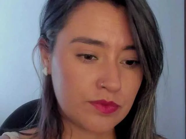 milagrey1 on BongaCams