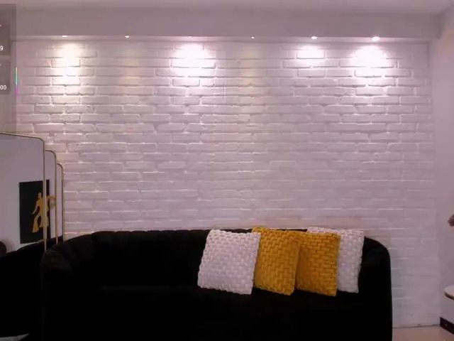 MilaLawrence on BongaCams