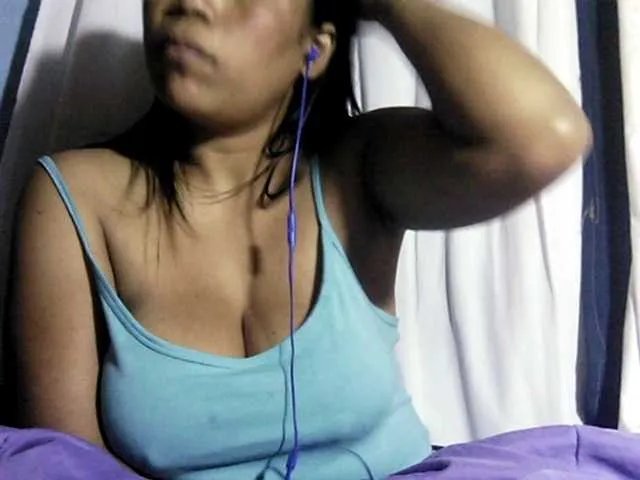 MIRANDAW on BongaCams