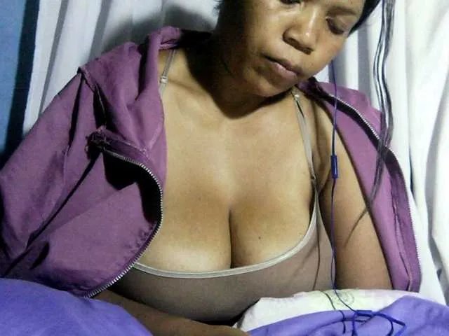 MIRANDAW on BongaCams