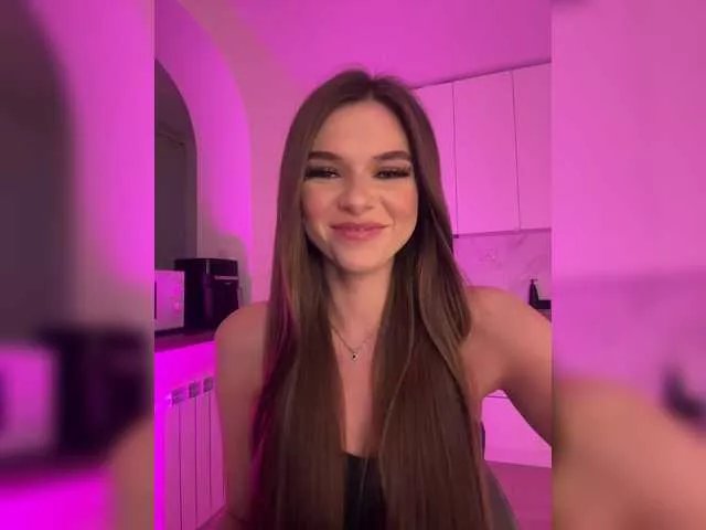 mirrrrra on BongaCams