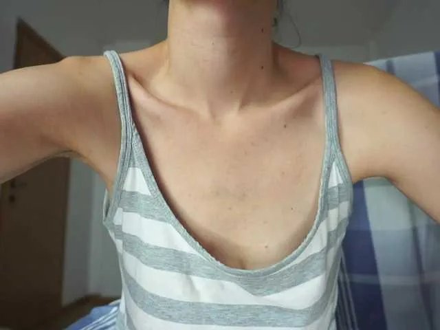 Miss-Bia on BongaCams