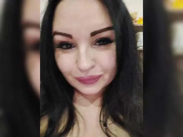 Monica- on BongaCams