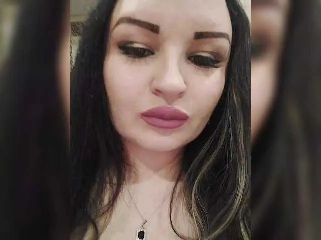 Monica- on BongaCams