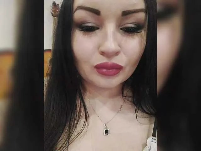 Monica- on BongaCams