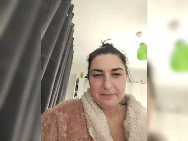 MonicaMilf — Slave, where are u? Spy mode every 15 minutes! 