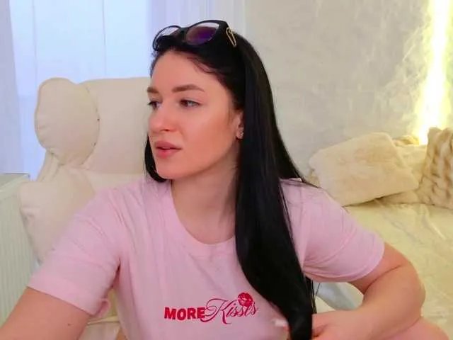 Moniqque on BongaCams
