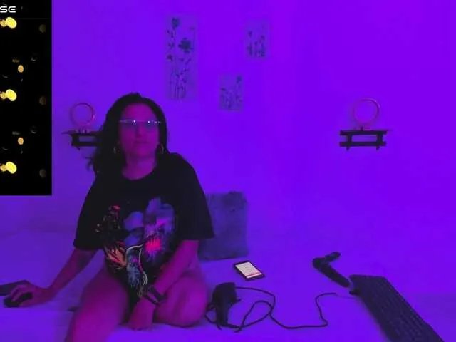 nadiaSamiri on BongaCams