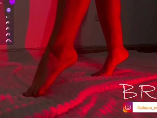 NahiaraEvans- on BongaCams