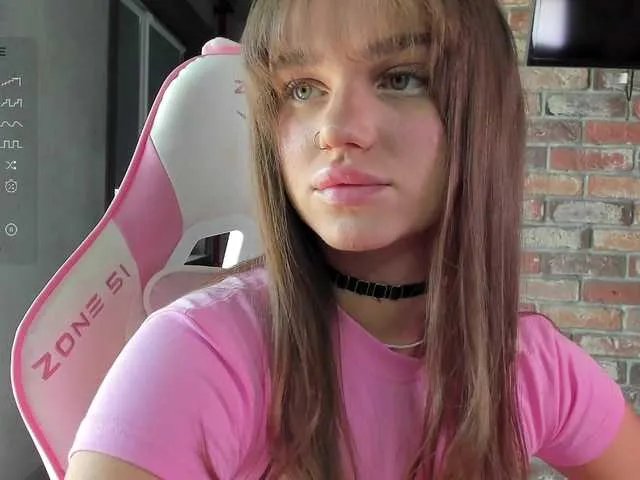 Naomimif on BongaCams