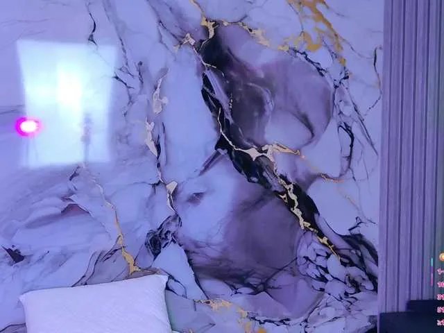 NathaxaLeans on BongaCams