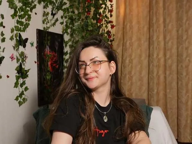 Freechat NaughtYHomemadE on BongaCams