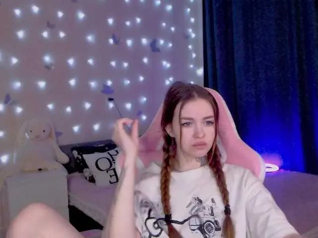 NaughtyMable — show your chest and jump