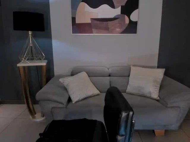 NiaSalvatore on BongaCams