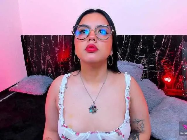 Nicol-Ruizz on BongaCams
