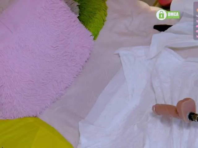 Nicol-sweet on BongaCams