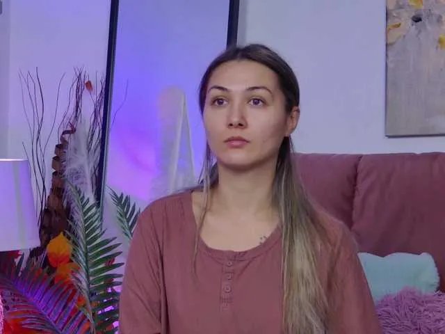 NicoleLegh on BongaCams