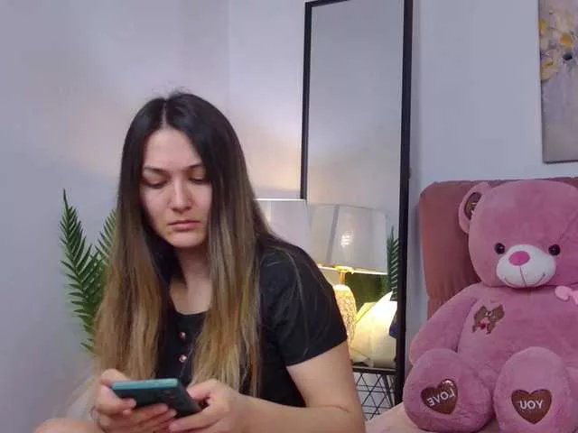 NicoleLegh on BongaCams