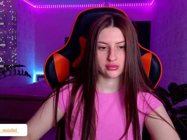 NikaMusic — I'll play with my pussy and cum