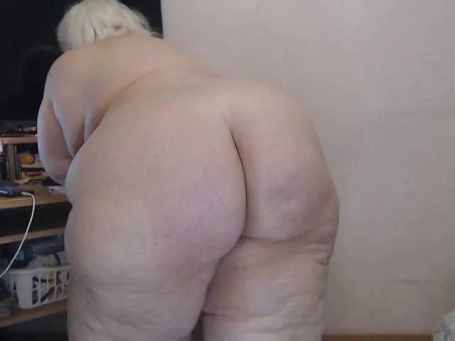 Norili — OPEN ASS - 55 TOK!!! Exclusive fetish show only in private! PM - 50 TOK , Favorite vibration 51