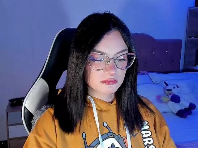 OphelianaRose on BongaCams