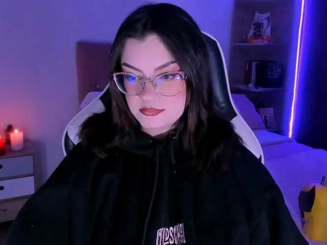 OphelianaRose on BongaCams