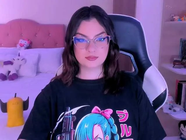 OphelianaRose on BongaCams