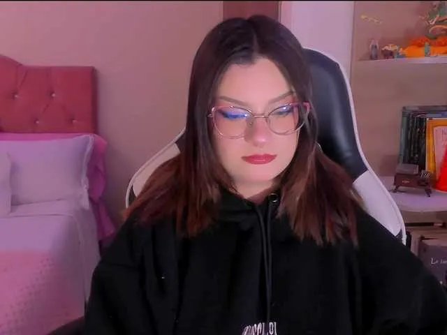 OphelianaRose on BongaCams