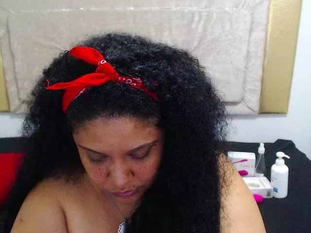 PandoraDreams on BongaCams