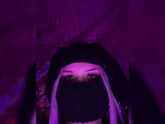 peach-juice on BongaCams