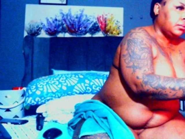 PearBlu38 on BongaCams