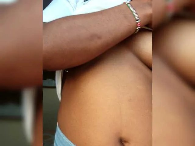 Petite-mpenzi on BongaCams