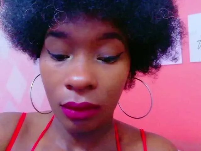 petitelittleebony on BongaCams